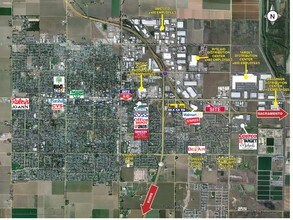 1810-1860 E Main St, Woodland, CA - VUE AÉRIENNE  vue de carte