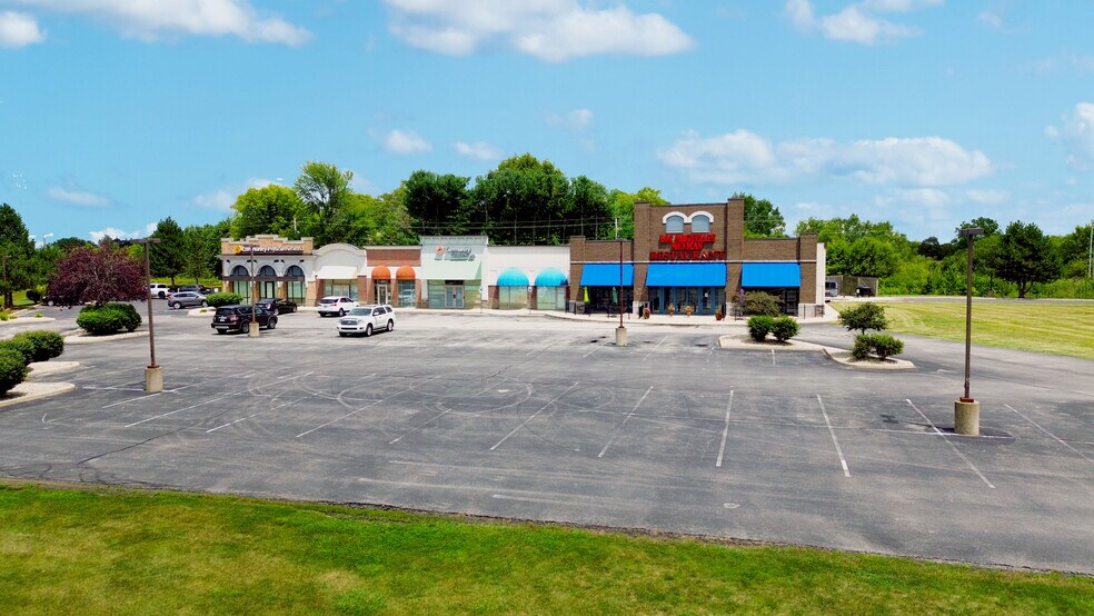 1251 S Huntzinger Blvd, Pendleton, IN à vendre - Photo principale – Image 1 sur 12