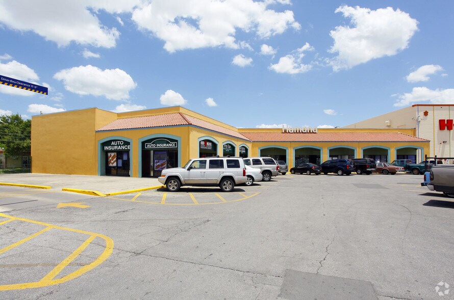 721 Castroville Rd, San Antonio, TX à vendre - Photo de l’immeuble – Image 2 sur 2