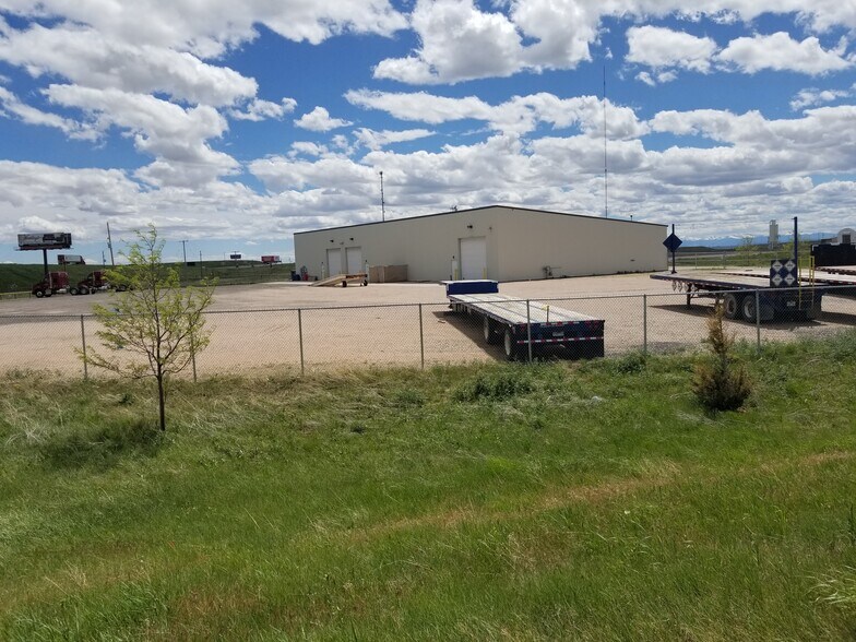 6645 Swan Ct, Cheyenne, WY à louer - Photo de l’immeuble – Image 3 sur 8