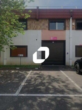 Plus de détails pour Bureau, Local d'activités à louer