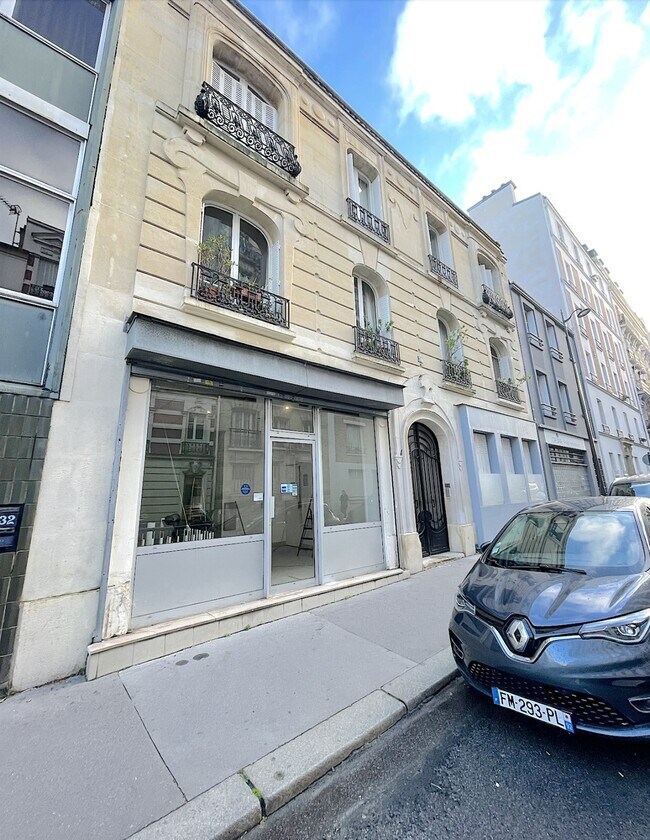Plus de détails pour Local commercial à vendre