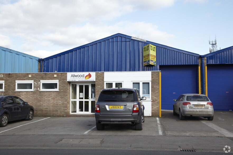 First Ave, Poynton à vendre - Photo de l’immeuble – Image 3 sur 7