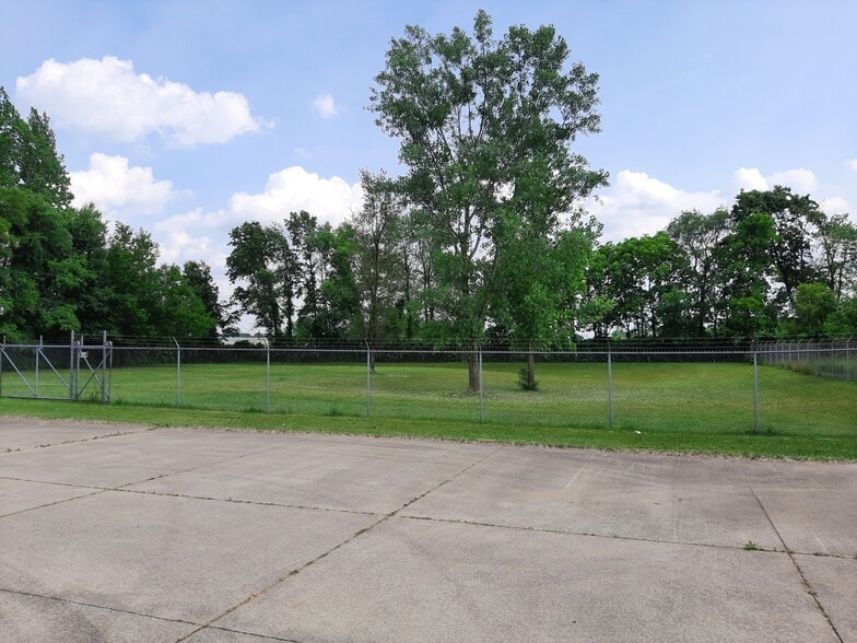 4307 Wyland Dr, Elkhart, IN à louer - Photo de l’immeuble – Image 2 sur 9