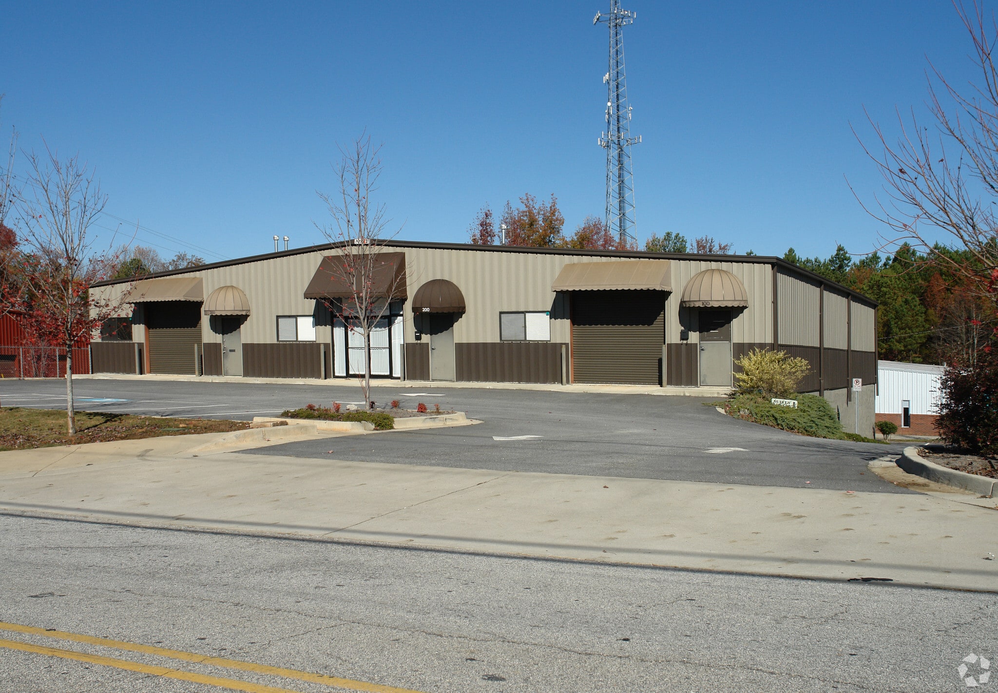 4550 Lewis Rd, Stone Mountain, GA à louer Photo principale– Image 1 sur 4