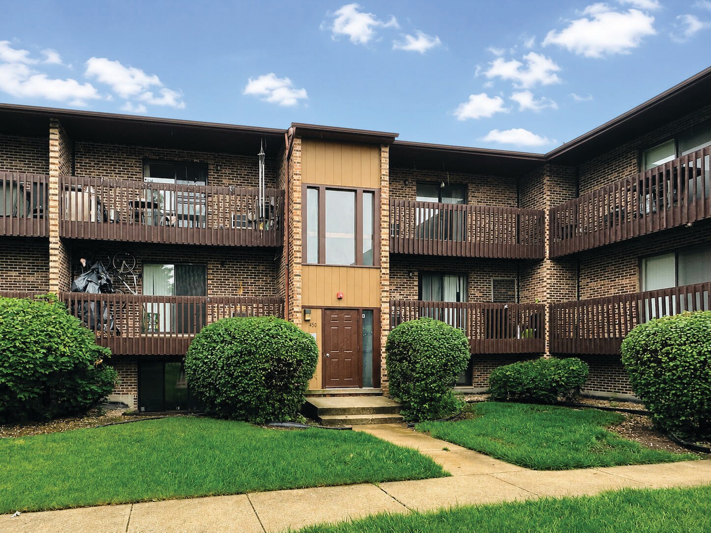 450 Perrie Dr, Elk Grove Village, IL à vendre Photo de l’immeuble– Image 1 sur 21