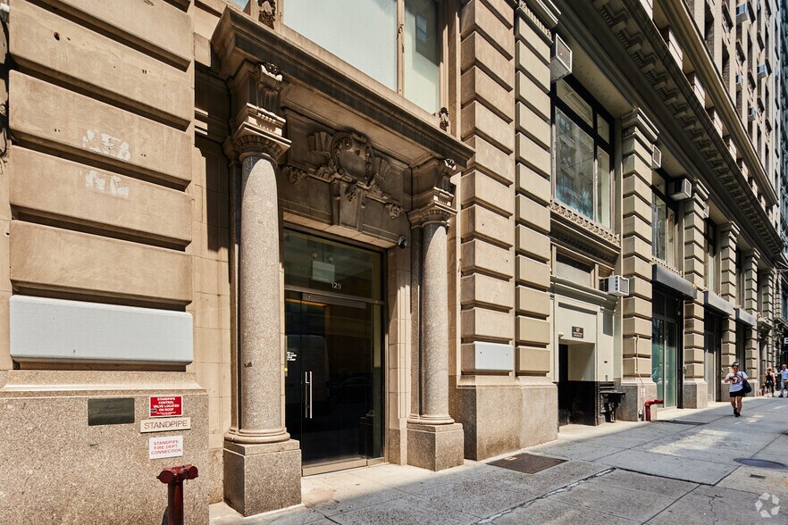 129-133 W 27th St, New York, NY à louer - Photo de l’immeuble – Image 3 sur 12