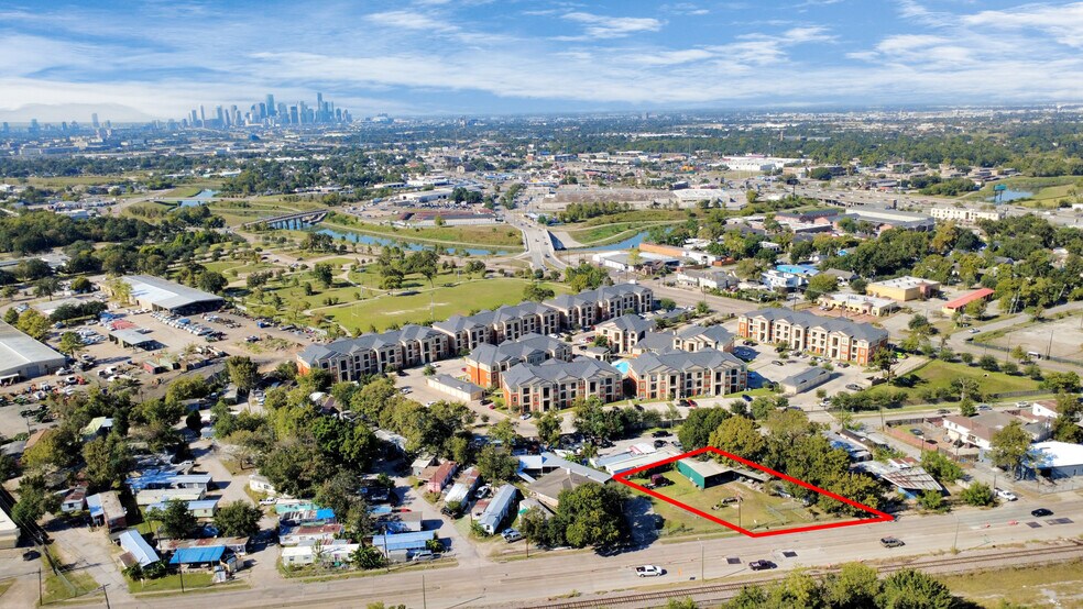 6235 Griggs Rd, Houston, TX à vendre - Photo principale – Image 1 sur 14