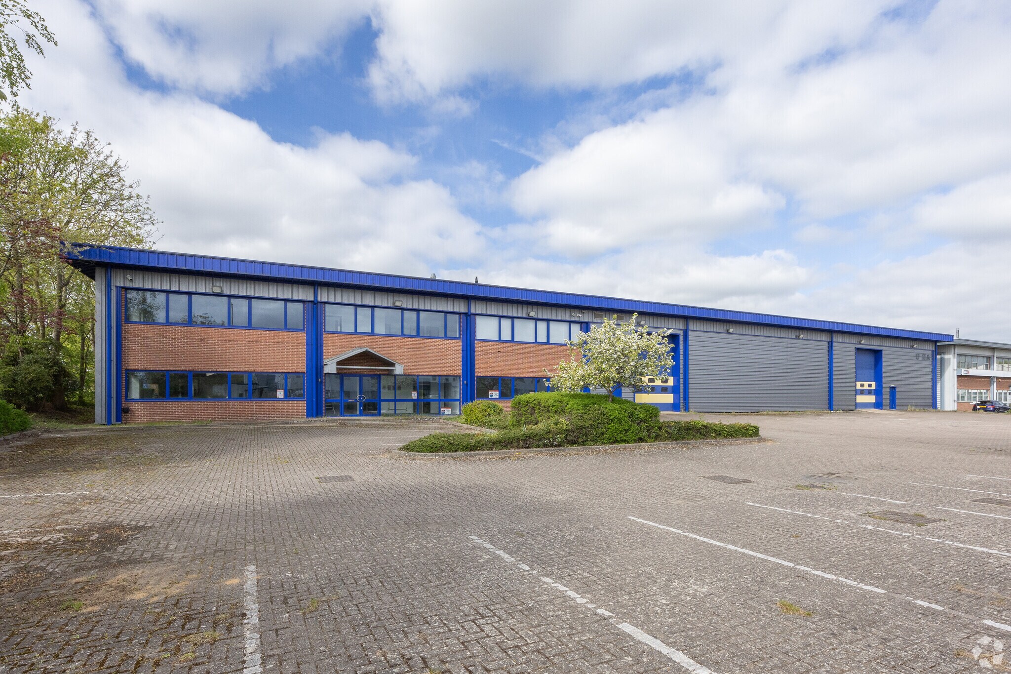 Arkwright Rd, Corby à louer Photo principale– Image 1 sur 19