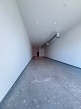 1949 NE 163rd St, North Miami Beach, FL à louer Photo intérieure– Image 2 sur 2