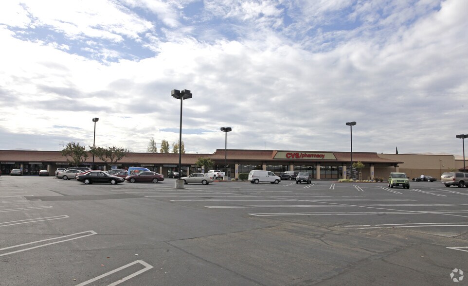 200-396 Atlantic Ave, Pittsburg, CA à louer - Photo de l’immeuble – Image 2 sur 5