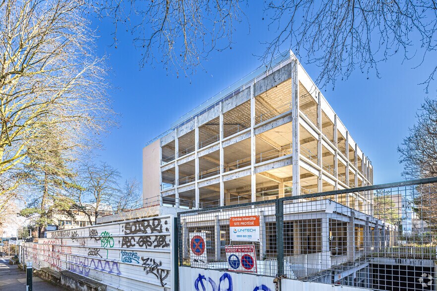 66-78 Avenue François Arago, Nanterre à louer - Photo de l’immeuble – Image 1 sur 3