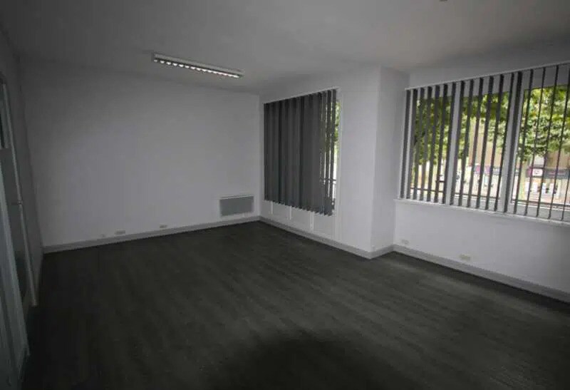 Bureau dans Rouen à louer - Photo de l’immeuble – Image 1 sur 5