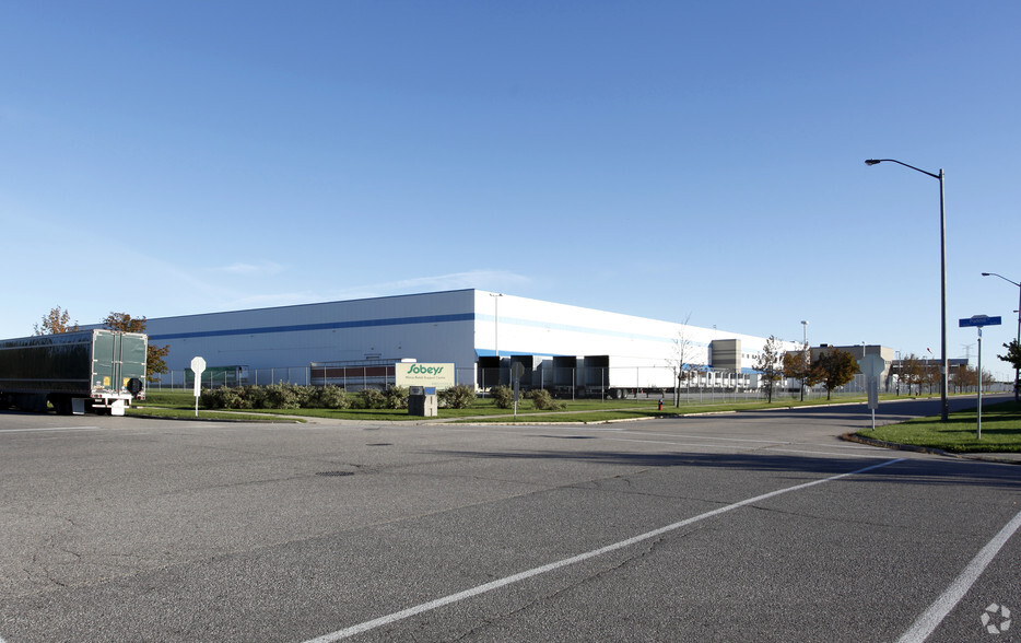 2701 Highpoint Dr, Milton, ON à louer - Photo de l’immeuble – Image 1 sur 2