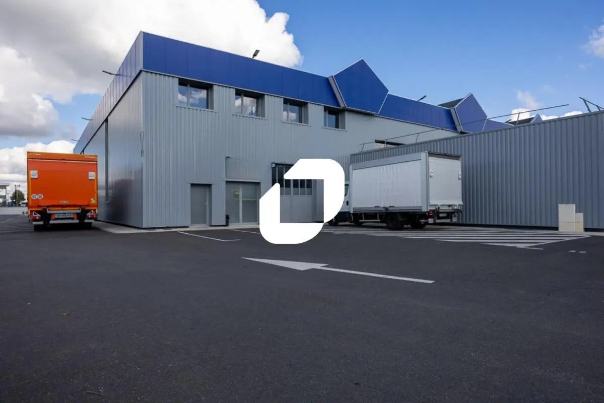 Bureau dans Vaux-le-Pénil à louer Photo de l’immeuble– Image 1 sur 22