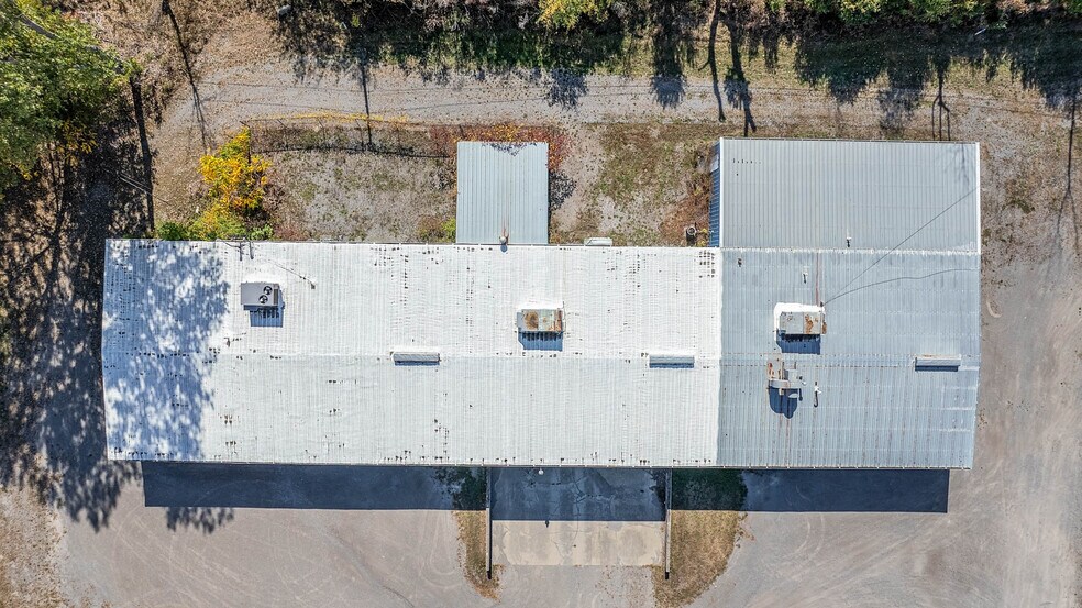 8 Apollo Dr, Batavia, NY à louer - Photo de l’immeuble – Image 3 sur 12