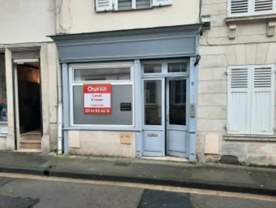 Bureau dans Compiègne à louer Photo de l’immeuble– Image 1 sur 5