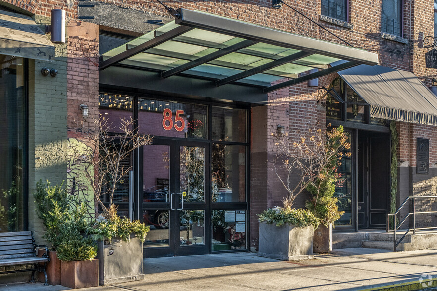 83-101 N 3rd St, Brooklyn, NY à louer - Photo de l’immeuble – Image 3 sur 9