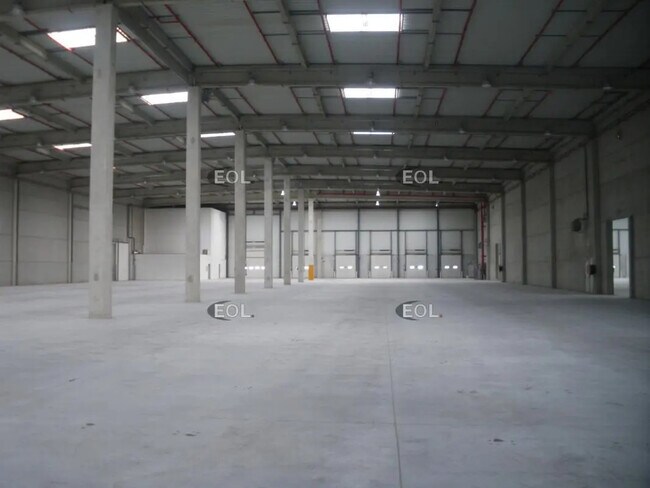 Plus de détails pour Industriel/Logistique à louer