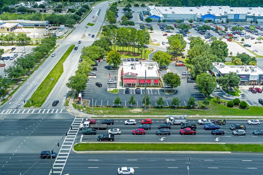 11300 N 95th Cir, Ocala, FL à vendre - Photo de l’immeuble – Image 2 sur 4