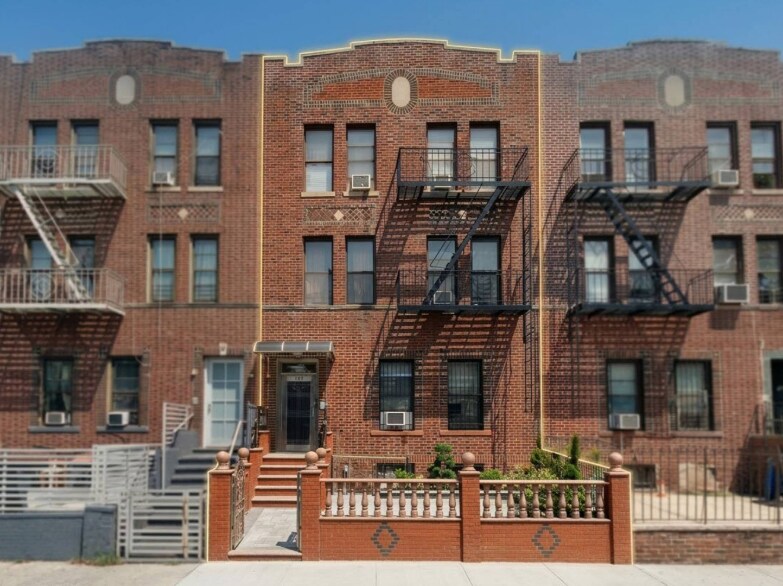 149 Rockaway Pky, Brooklyn, NY à vendre - Photo principale – Image 1 sur 9