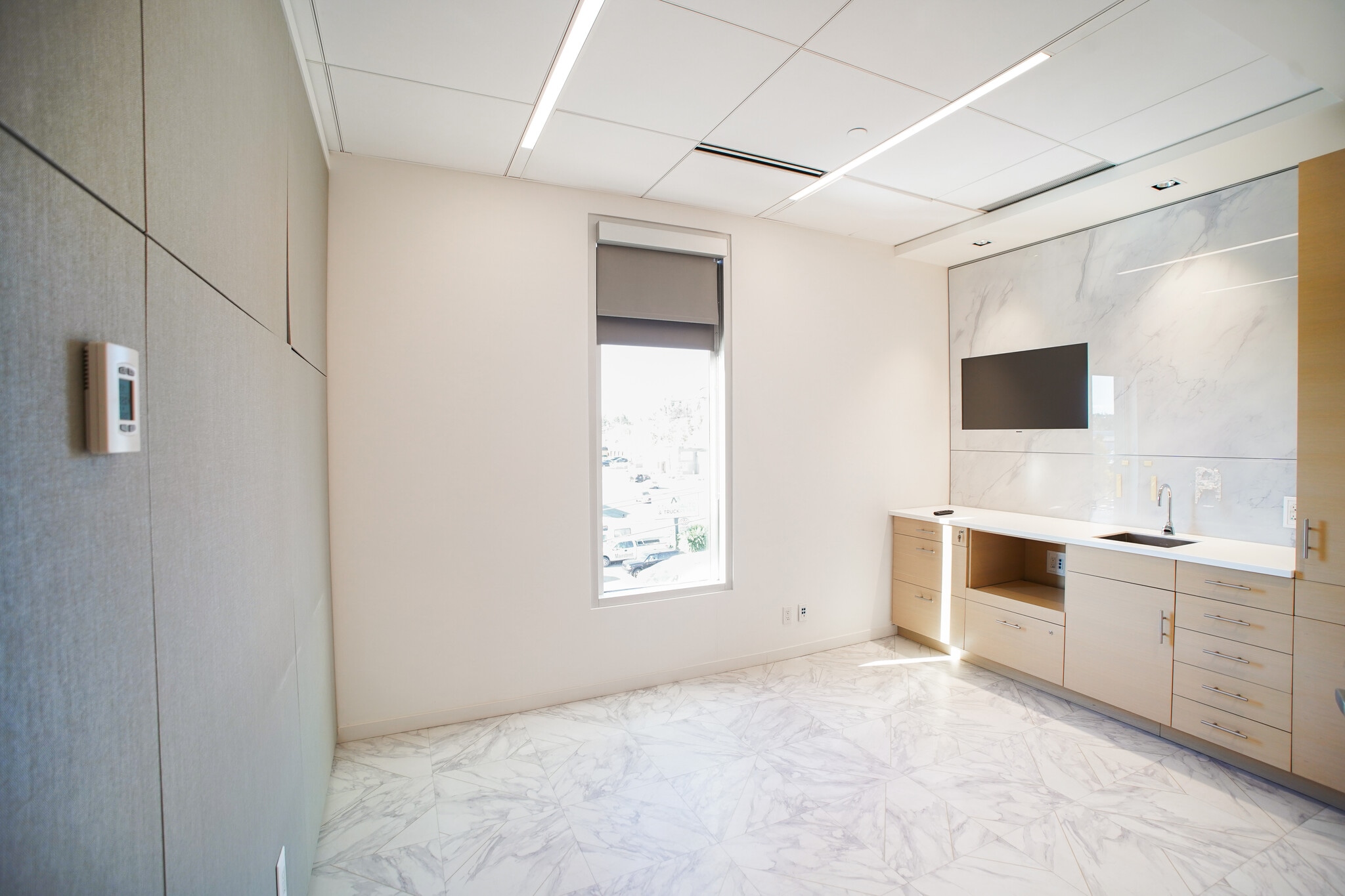 3916 Macleod Trl SE, Calgary, AB à louer Photo intérieure– Image 1 sur 13