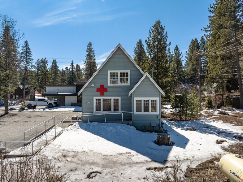 11105 Donner Pass Rd, Truckee, CA à vendre - Photo de l’immeuble – Image 2 sur 12