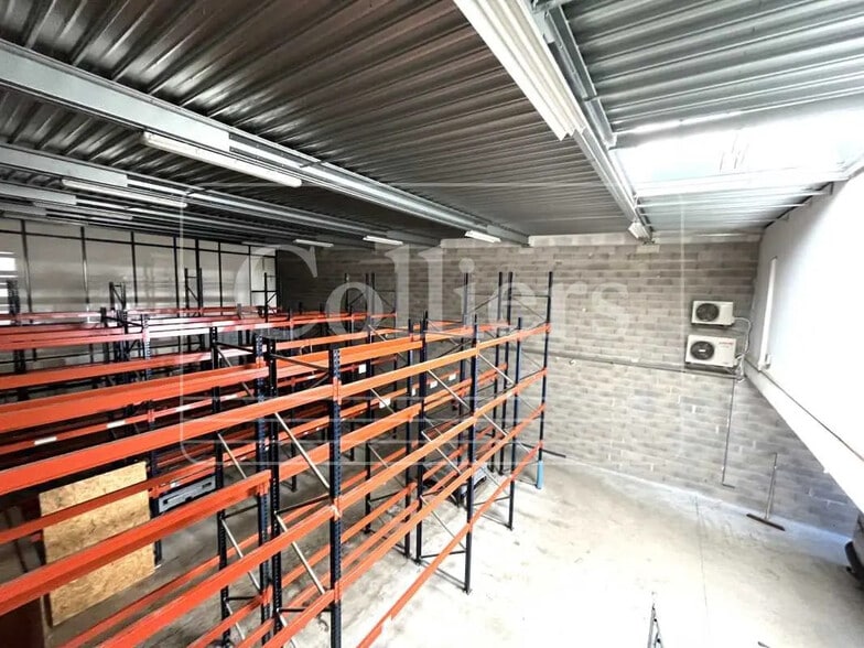 Local d’activités dans La Ciotat à louer - Photo intérieure – Image 3 sur 6