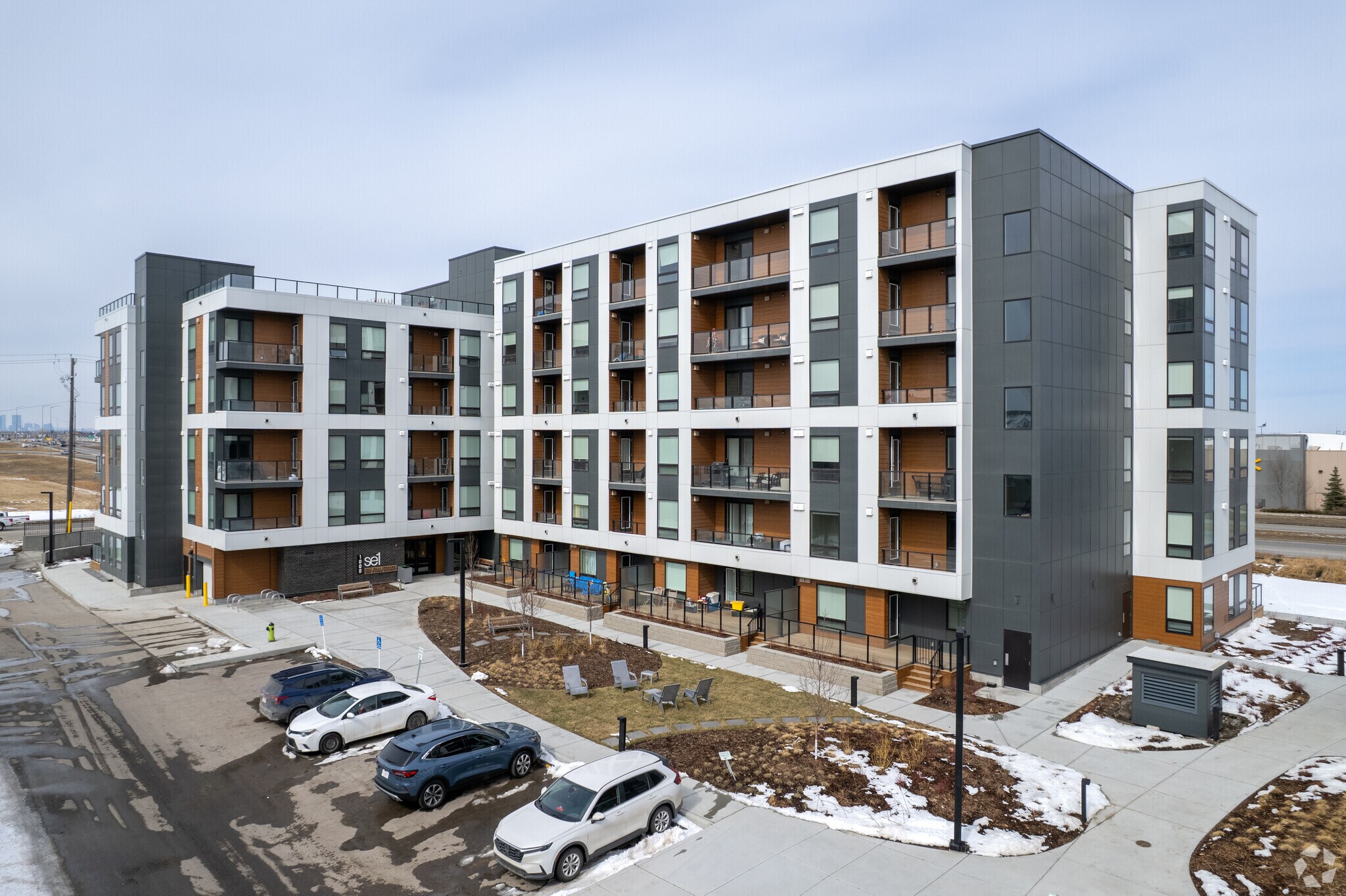8500 19 Av SE, Calgary, AB à vendre Photo principale– Image 1 sur 4
