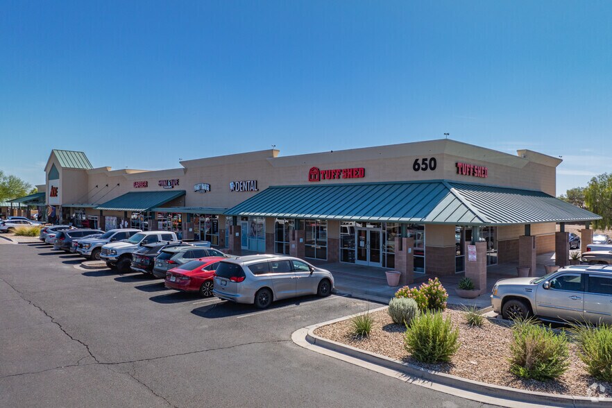 610-650 N Estrella Pky, Goodyear, AZ à louer - Photo de l’immeuble – Image 2 sur 5