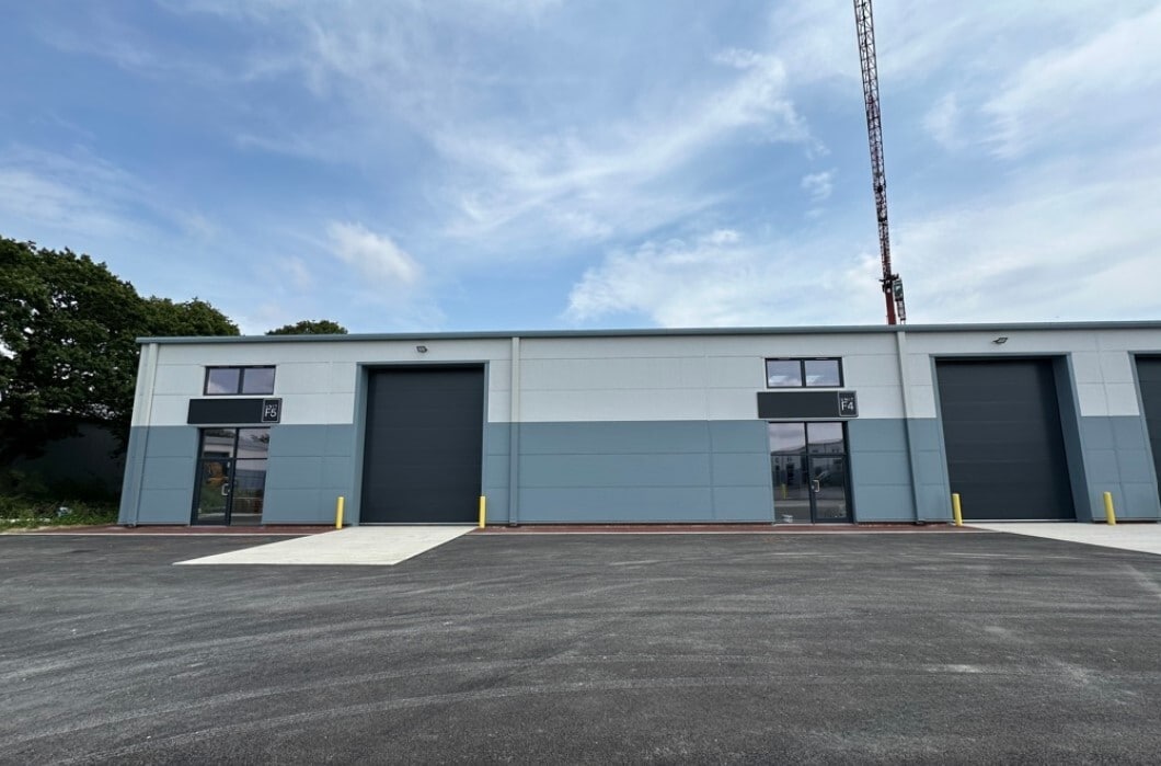 Diamond Dr, Hailsham à louer Photo principale– Image 1 sur 3