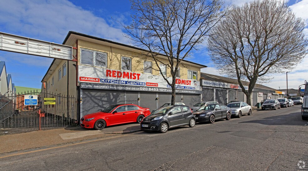 52-56 Standard Rd, Londres à louer - Photo de l’immeuble – Image 2 sur 11
