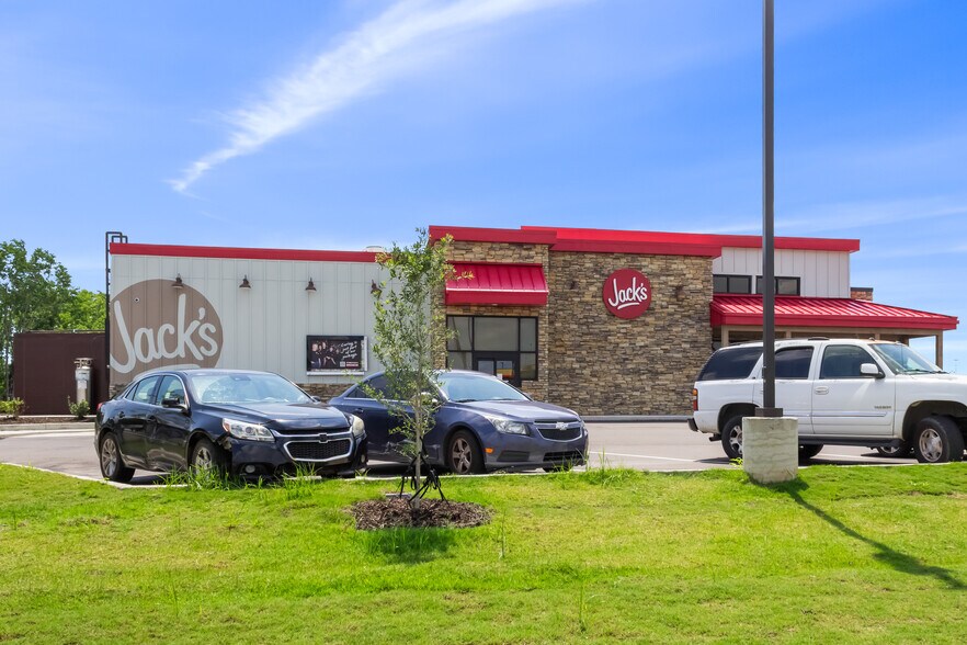 734 Highway 80 E, Flowood, MS à vendre - Photo de l’immeuble – Image 3 sur 5
