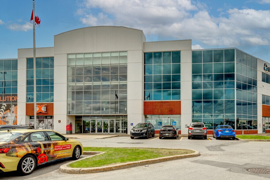 4451-4479 Aut Laval Ouest (A-440), Laval, QC à louer - Photo de l’immeuble – Image 2 sur 23