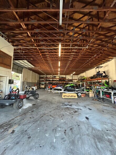 2800 S Nova Rd, Daytona Beach, FL à louer - Photo de l’immeuble – Image 3 sur 8