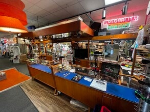 11508-11534 Clifton Blvd, Cleveland, OH à louer Photo intérieure– Image 2 sur 13