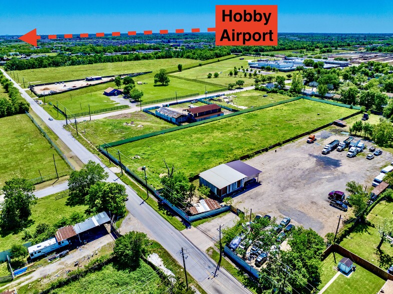 5620 Acres dr, Houston, TX à louer - Photo de l’immeuble – Image 3 sur 8
