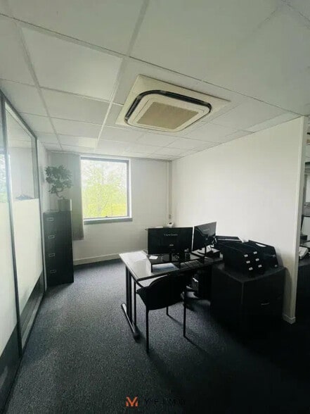 Bureau dans Saint-Germain-en-Laye à louer - Photo de l’immeuble – Image 3 sur 5