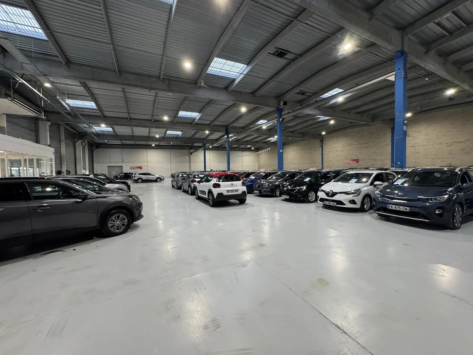 Local d’activités dans Taverny à louer Photo principale– Image 1 sur 11