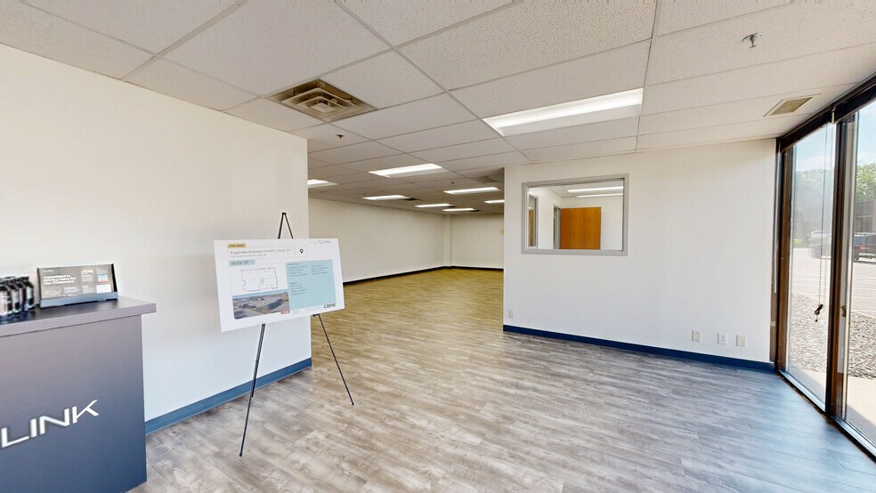 1301 Corporate Center Dr, Eagan, MN à louer - Numérisation 3D Matterport – Image 3 sur 13