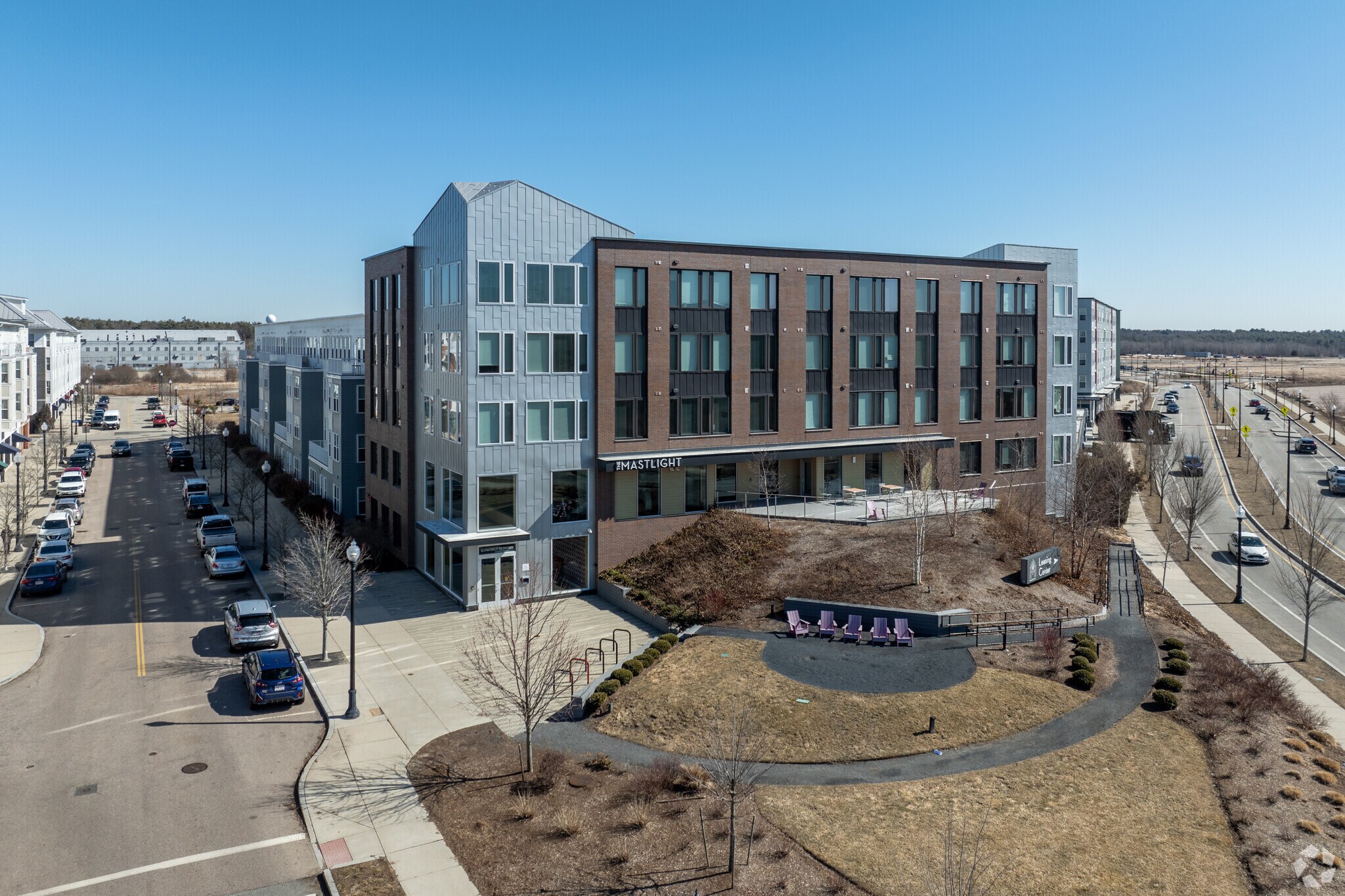 10 Patriot Pky, South Weymouth, MA à louer Photo principale– Image 1 sur 38