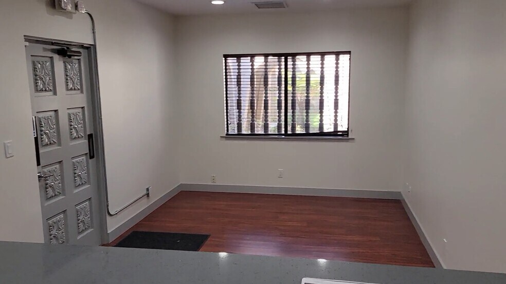 3231 Waring Ct, Oceanside, CA à vendre - Hall d’entrée – Image 2 sur 24