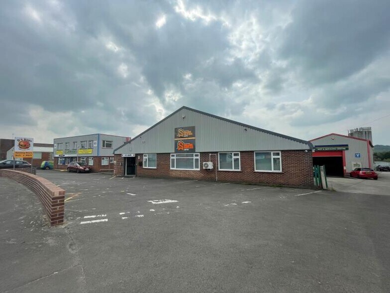 10 Buckland Rd, Yeovil à louer - Photo de l’immeuble – Image 1 sur 2