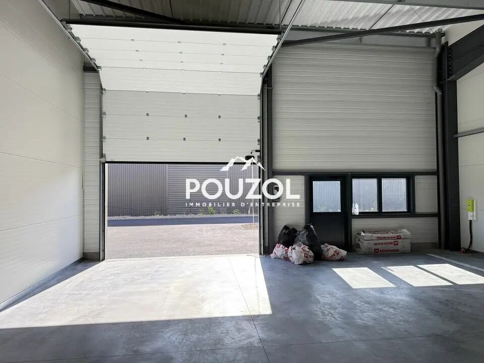 Local d’activités dans La Roche-Blanche à louer Photo intérieure– Image 1 sur 9