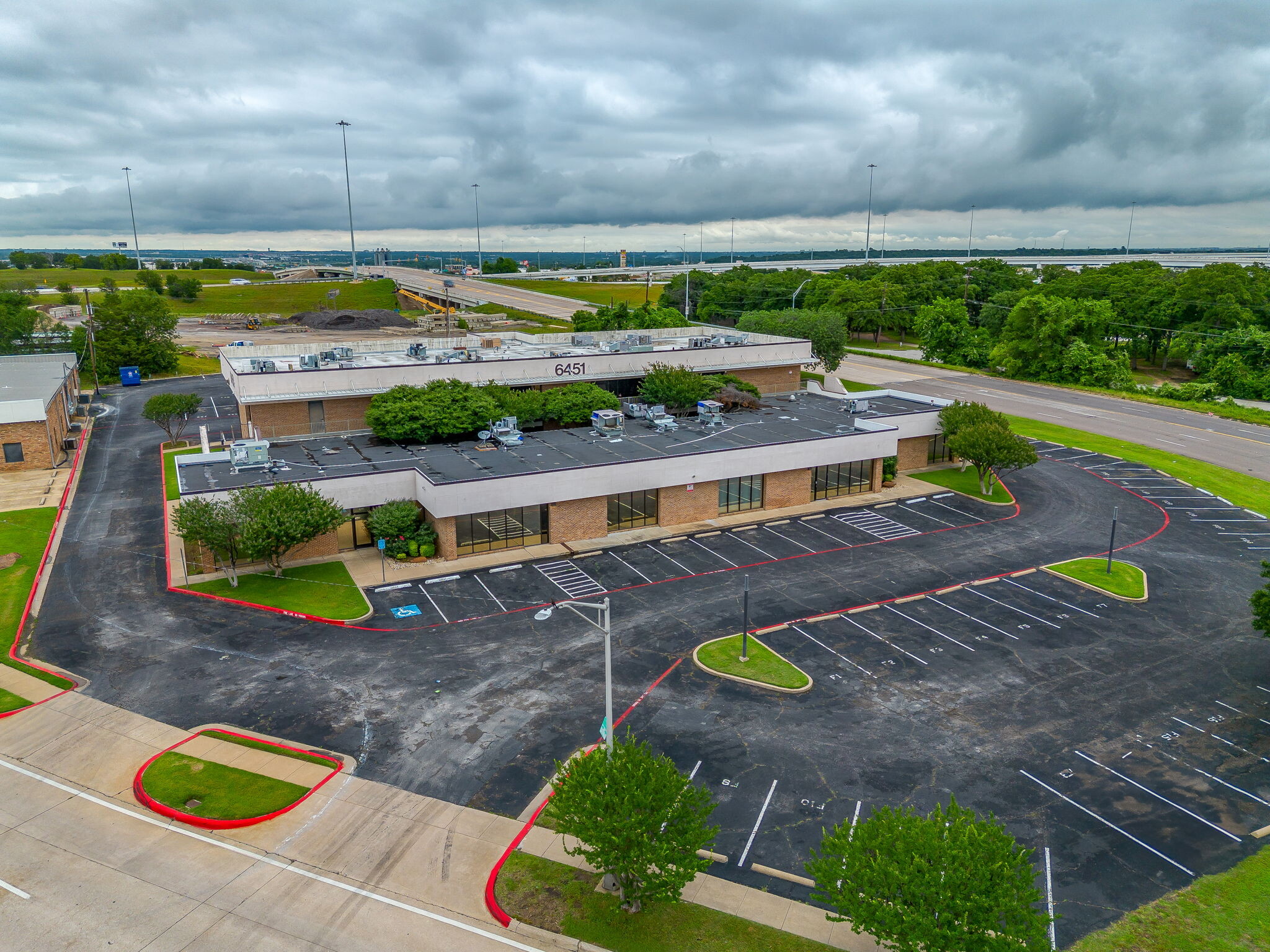 6451 Brentwood Stair Rd, Fort Worth, TX à louer Photo intérieure– Image 1 sur 17