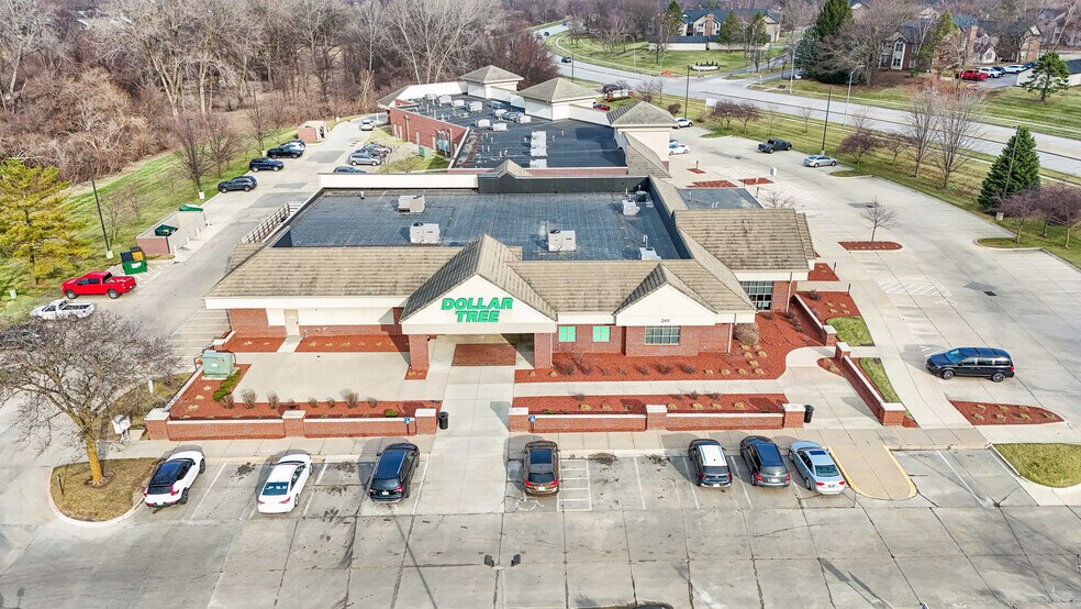 245 50th St, West Des Moines, IA à vendre - Aérien – Image 3 sur 5