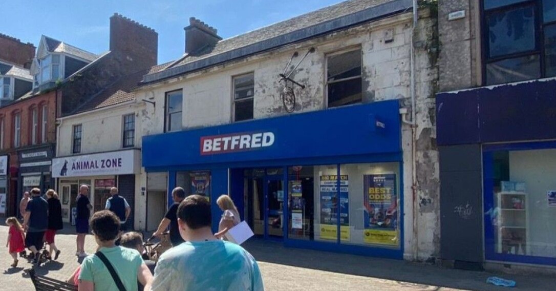 98-102 Dockhead St, Saltcoats à vendre Photo principale– Image 1 sur 4