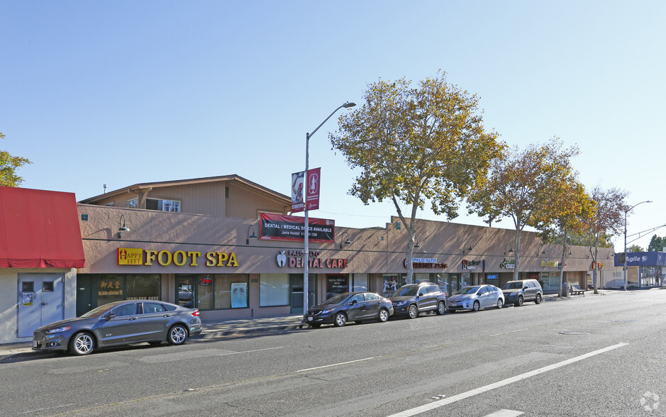 3731-3775 El Camino Real, Palo Alto, CA à louer - Photo de l’immeuble – Image 3 sur 6