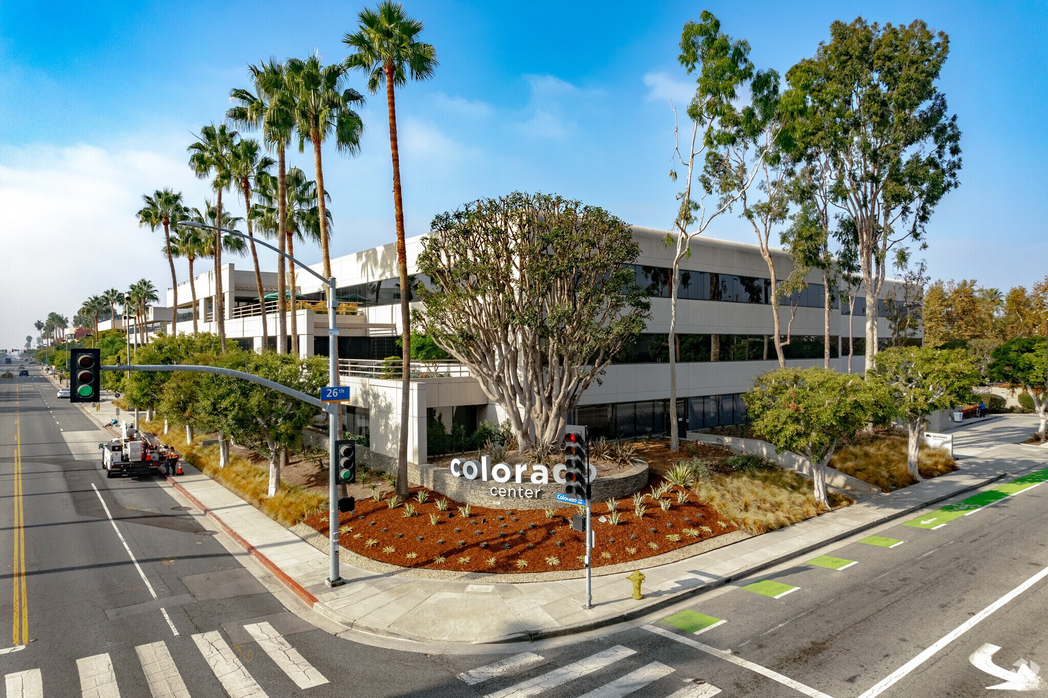 2525 Colorado Ave, Santa Monica, CA à louer Photo principale– Image 1 sur 7