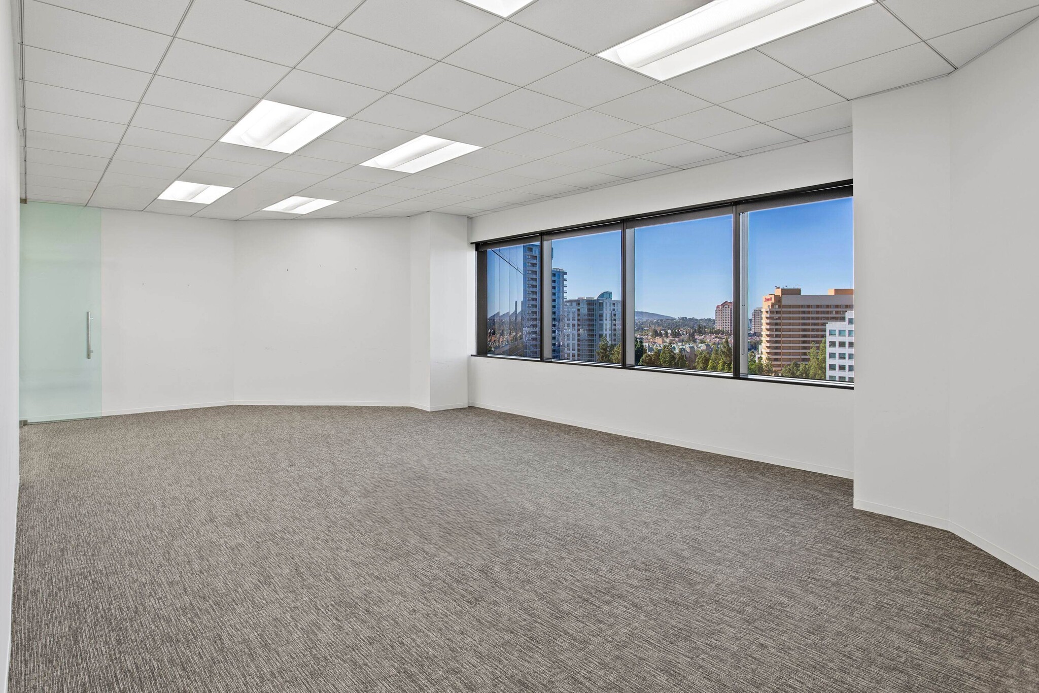 4365 Executive Dr, San Diego, CA à louer Photo intérieure– Image 1 sur 11